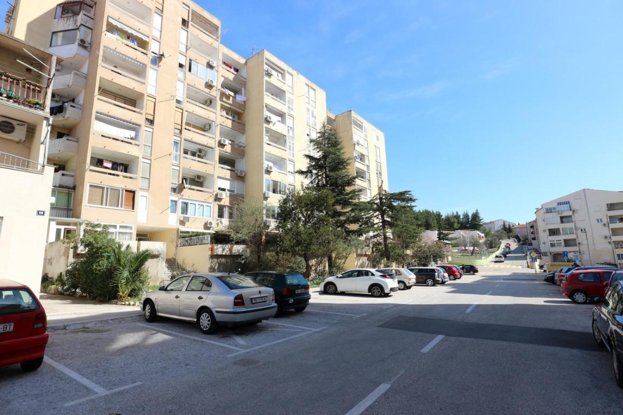 Mali Apartman U Centru Макарска Екстериор снимка