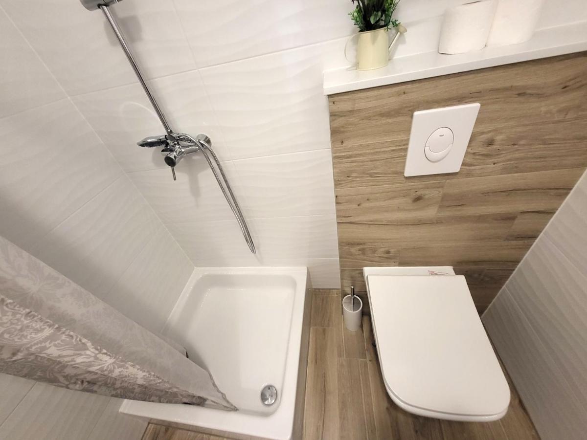 Mali Apartman U Centru Макарска Екстериор снимка