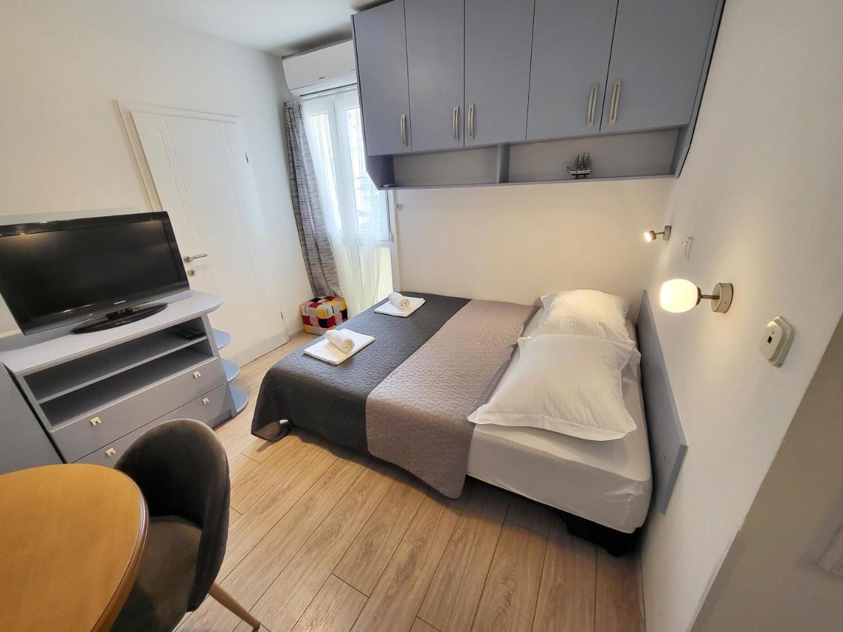 Mali Apartman U Centru Макарска Екстериор снимка