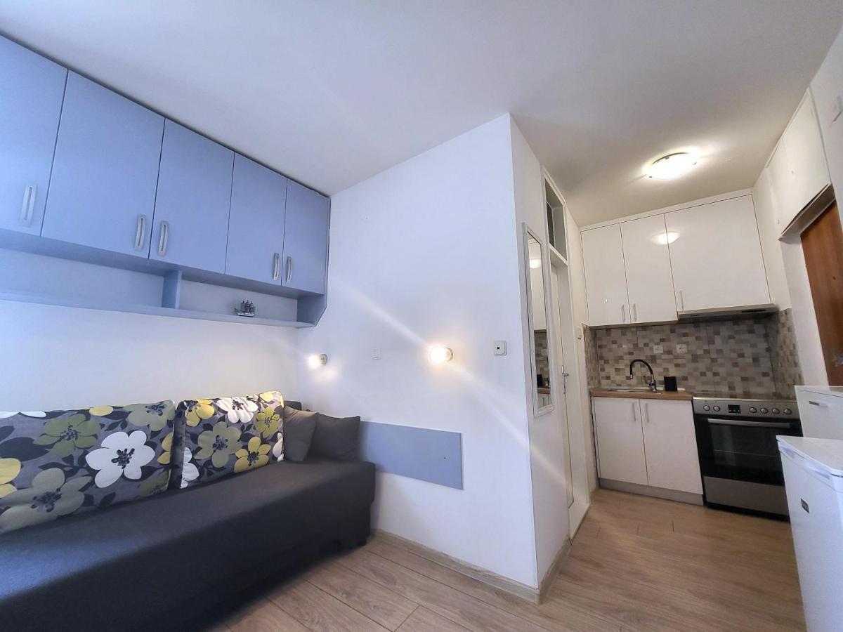 Mali Apartman U Centru Макарска Екстериор снимка