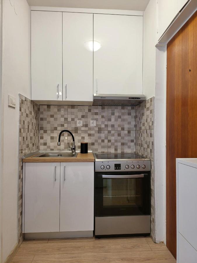 Mali Apartman U Centru Макарска Екстериор снимка